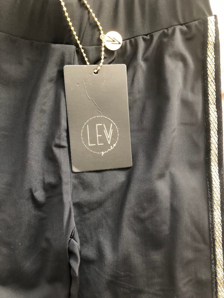 LEVV jurk, levv girls, levv labels, style labels, levv aw 2018, jurk met stippen, jurk met polkadot