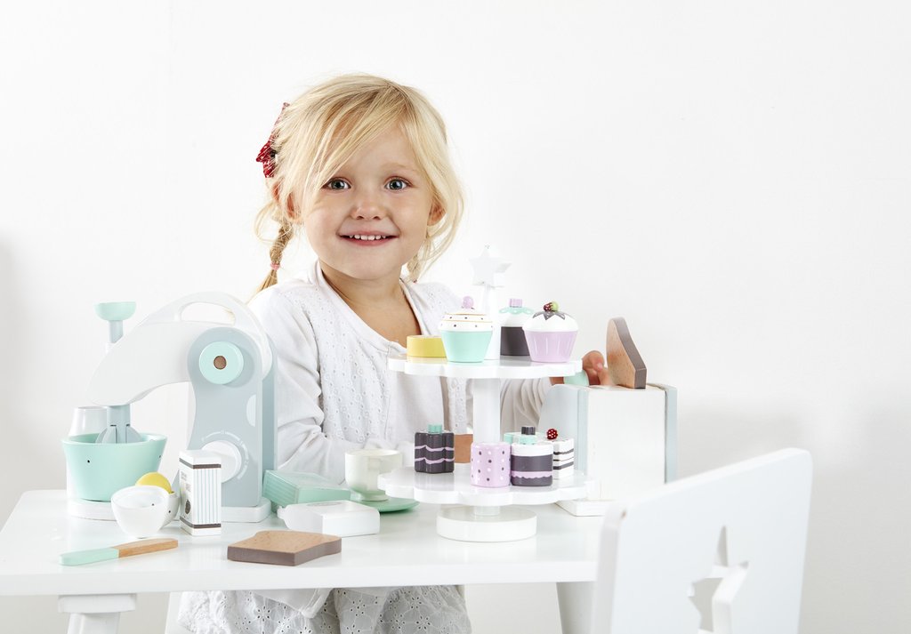 de gele flamingo, houten speelgoed, houten speelgoed meisjes, houten cupcakes, cadeautips voor peutermeisjes