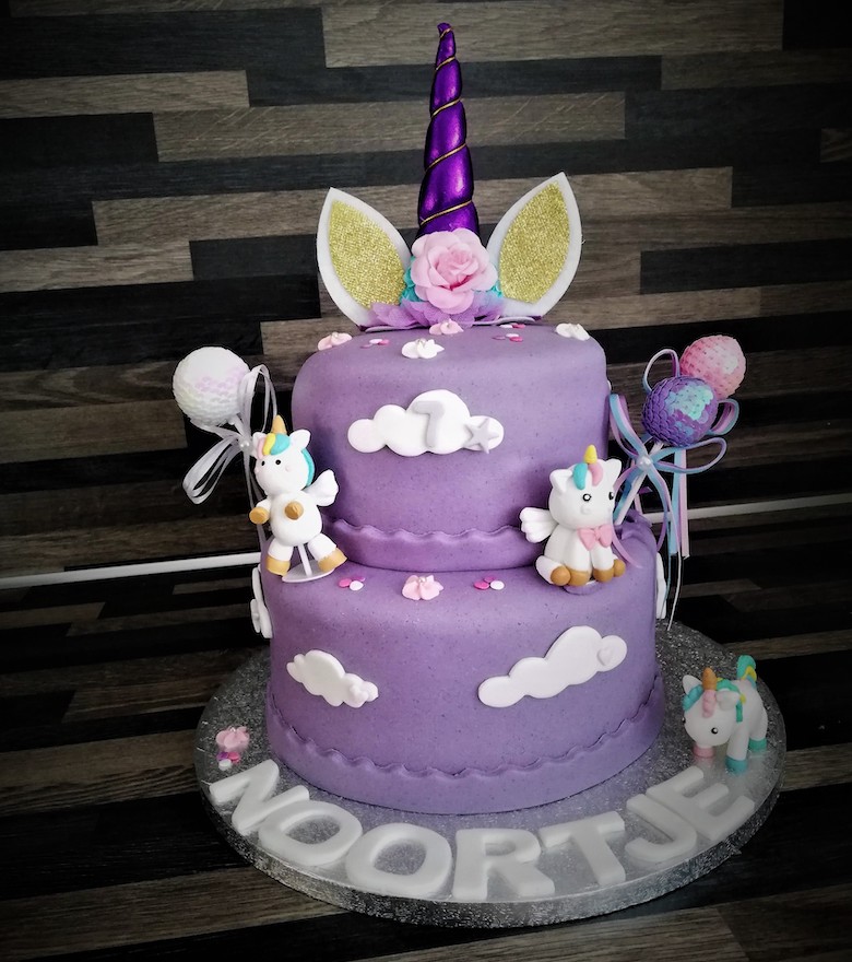 unicorn taart, thema verjaardag unicorn, traktatie unicorn, traktatie eenhoorn, unicorn party, unicorn feest