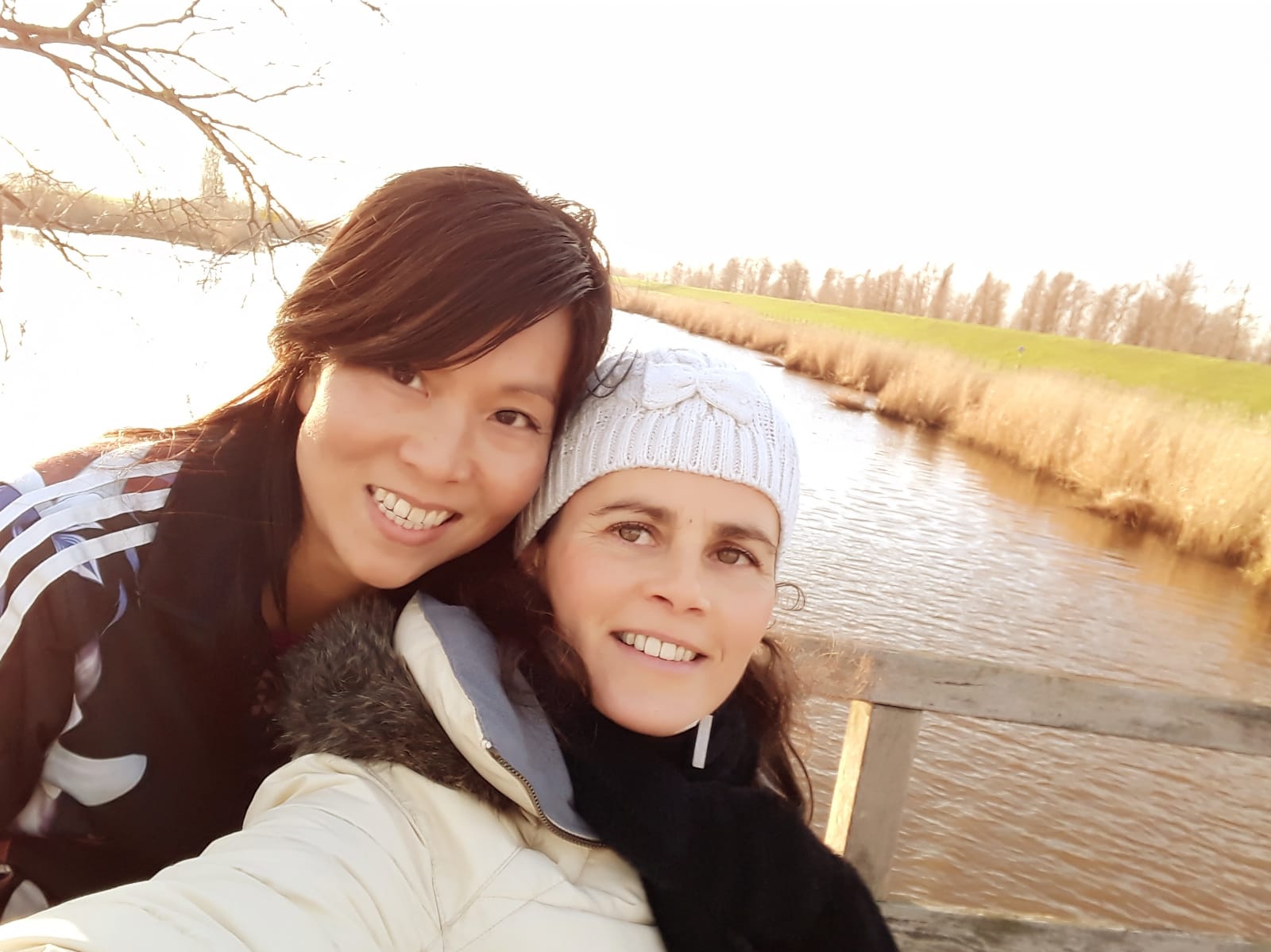 Wandelschoenen voor dames, wandelschoenen, bergschoenen voor dames, bergschoenen, wandelen, samen wandelen, wandelvakantie