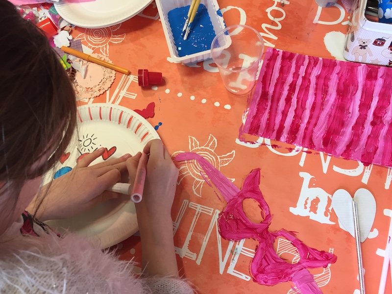 Knustelen vervenm knutselen met michelle, knutselen kinderen, knutselen meisje, knutselen papier