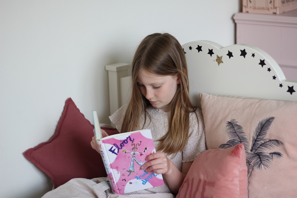 floor breekt door, boek recensie, boek review, jeugdboek meisje, jeugdserie meisje, marjon hoffman